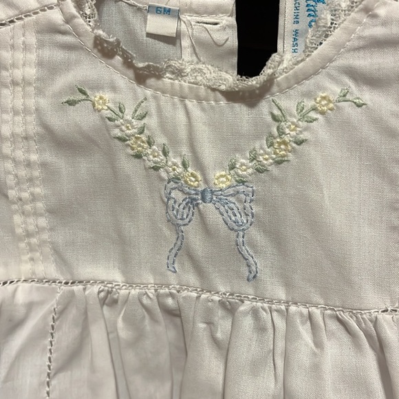 White Feltman Brothers Dress with delicate embroidery - Picture 2 of 2